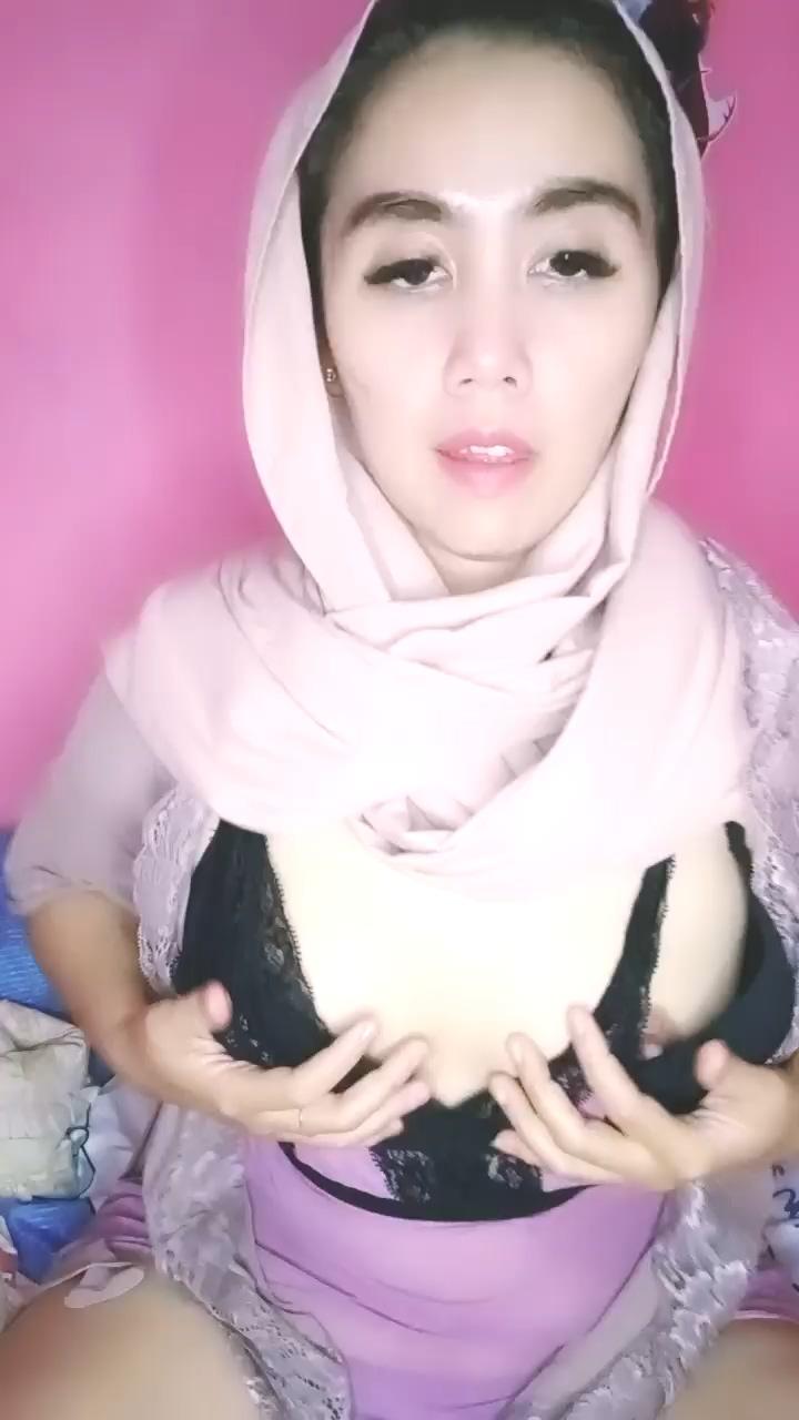 Jilbab Indo Viral Dia Menantang, Aku Menjawab Dengan Nafas Bocil Polos Top 2025